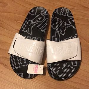 NWT Victoria’s Secret PINK Slippers !! ❤️❤️